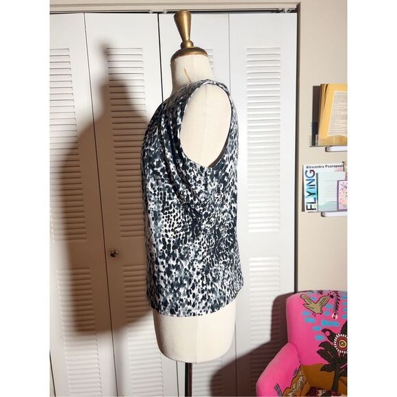 Calvin Klein | Women’s | Blouse | M | Modern Sleeveless Abstract Top - Picture 3 of 6